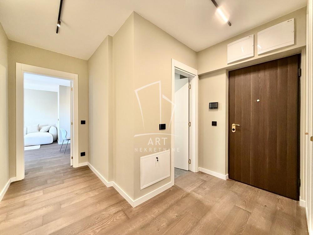 Stan na prodaju u Beogradu, Zemun, trosoban, 85m2, cena 288000 evra