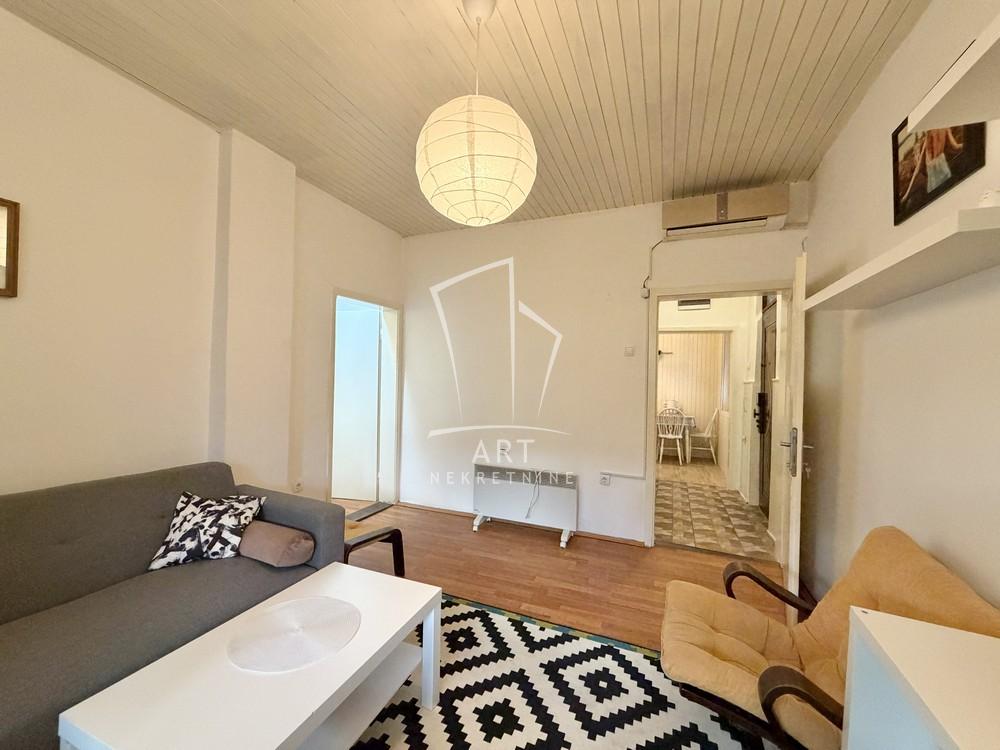 Stan na prodaju u Beogradu, Zemun, dvosoban, 37m2, cena 204000 evra