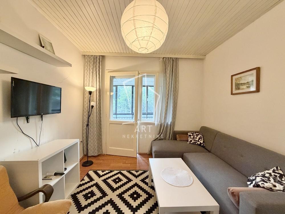 Stan na prodaju u Beogradu, Zemun, dvosoban, 37m2, cena 204000 evra