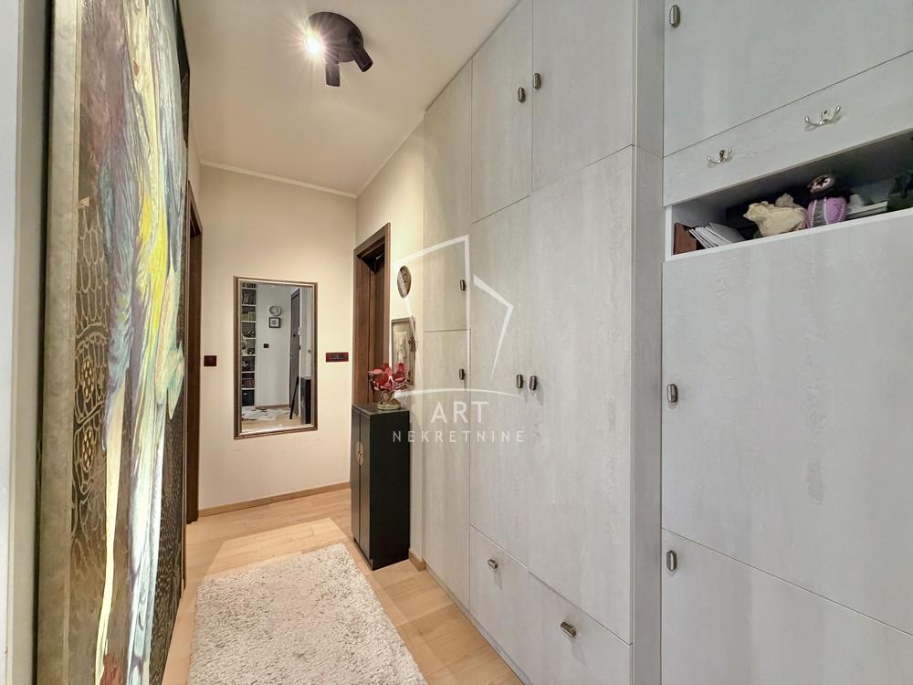 Stan na prodaju u Beogradu, Pašino brdo, dvoiposoban, 49m2, cena 230000 evra