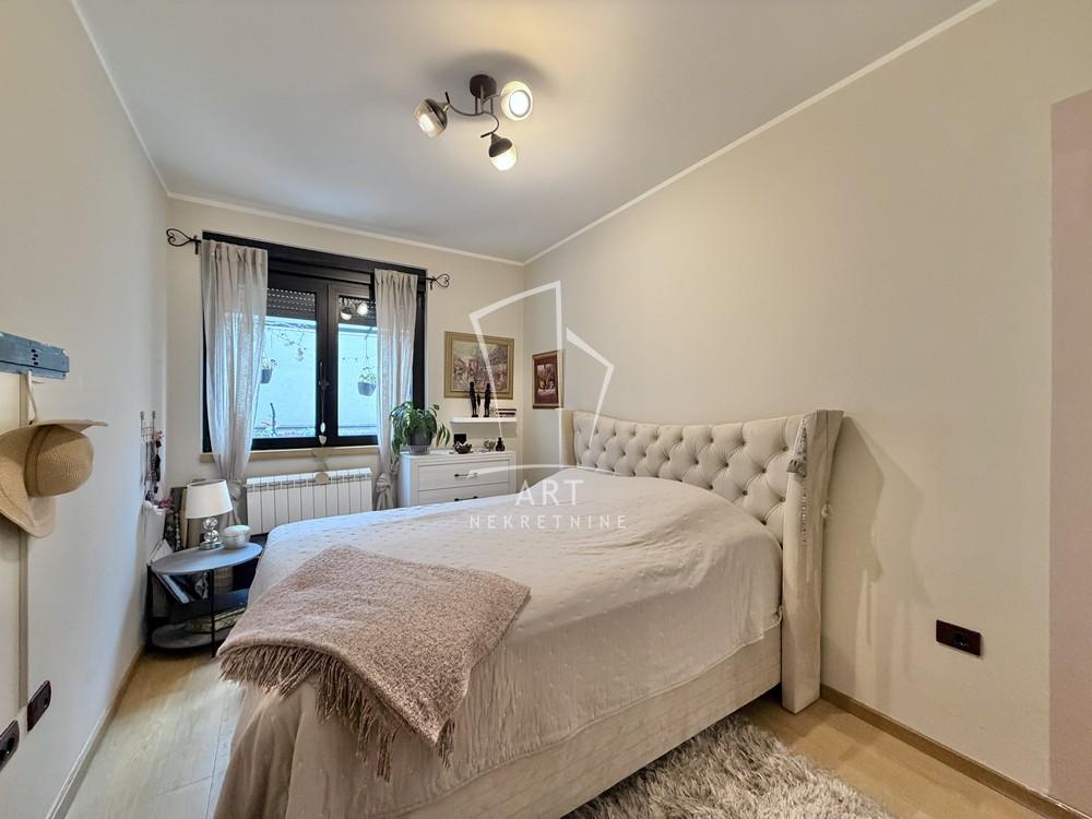 Stan na prodaju u Beogradu, Pašino brdo, dvoiposoban, 49m2, cena 230000 evra