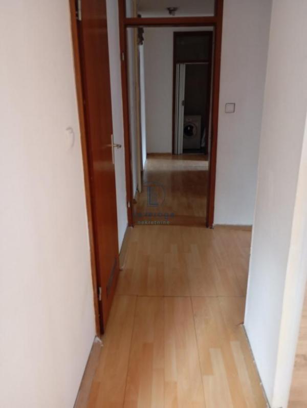 Stan na prodaju u Beogradu, Višnjička banja, trosoban, 67m2, cena 185000 evra