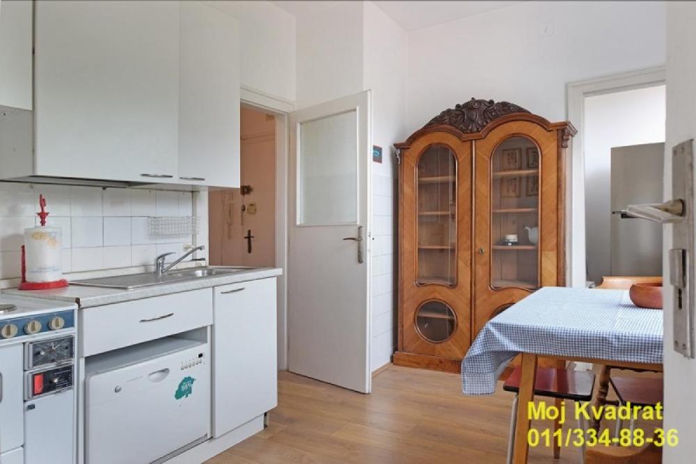 Stan na prodaju u Beogradu, Kalenić pijaca, dvosoban, 55m2, cena 249000 evra