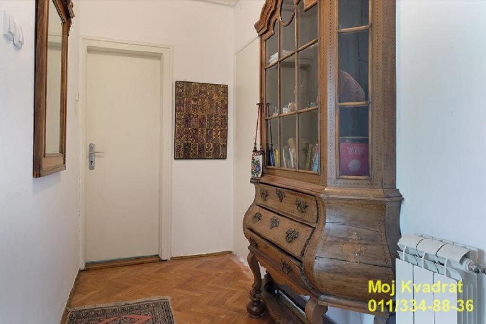 Stan na prodaju u Beogradu, Kalenić pijaca, dvosoban, 55m2, cena 249000 evra