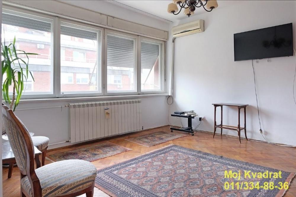 Stan na prodaju u Beogradu, Kalenić pijaca, dvosoban, 55m2, cena 249000 evra