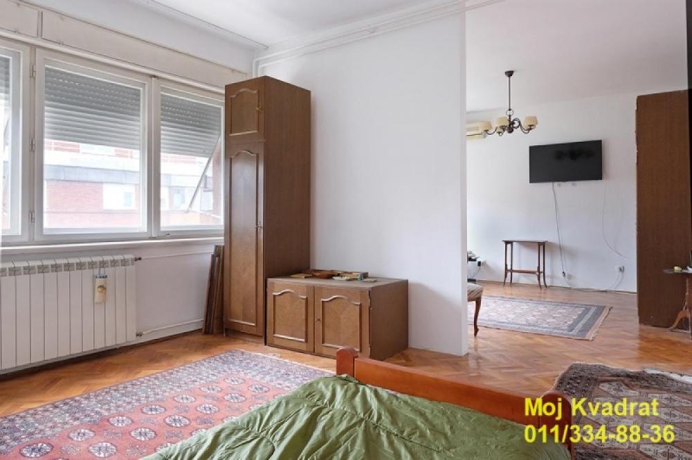 Stan na prodaju u Beogradu, Kalenić pijaca, dvosoban, 55m2, cena 249000 evra