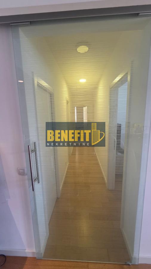 Stan na prodaju u Beogradu, Novi Beograd blok 65, trosoban, 90m2, cena 480000 evra