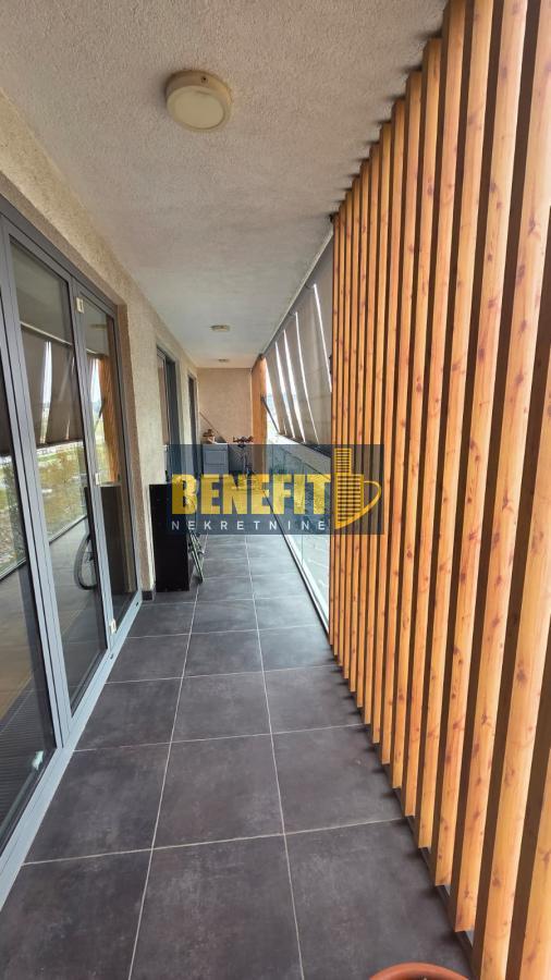 Stan na prodaju u Beogradu, Novi Beograd blok 65, trosoban, 90m2, cena 480000 evra