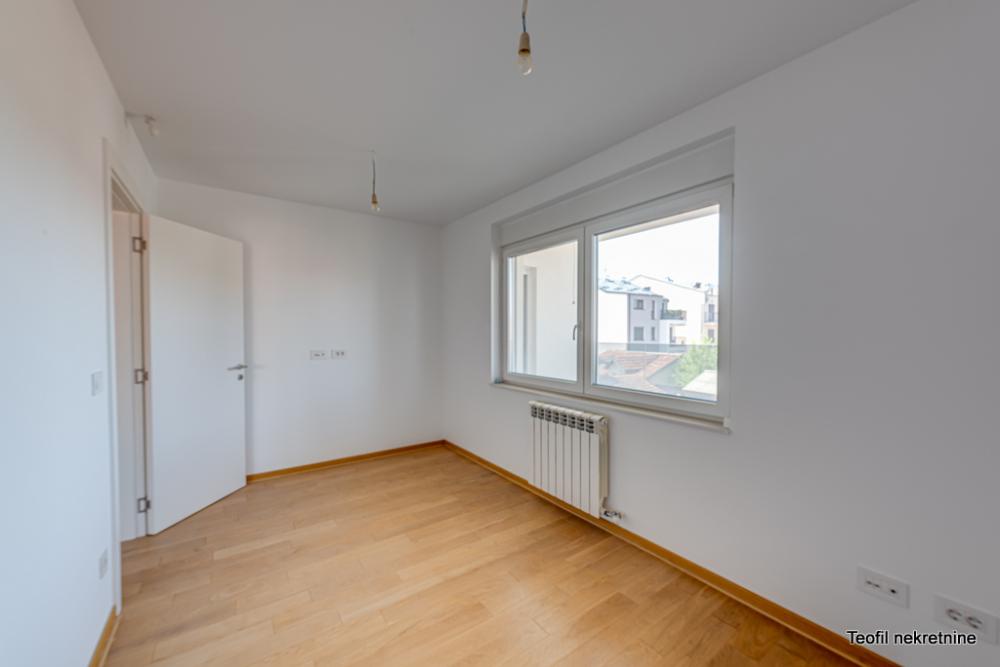 Stan na prodaju u Beogradu, Šumice, trosoban, 66m2, cena 277000 evra