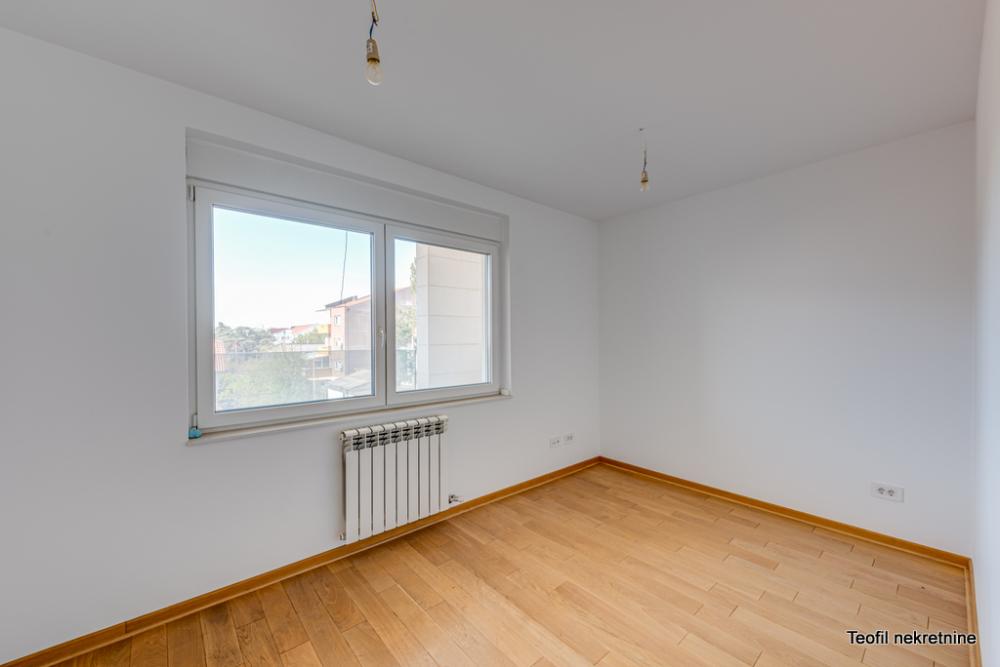 Stan na prodaju u Beogradu, Šumice, trosoban, 66m2, cena 277000 evra