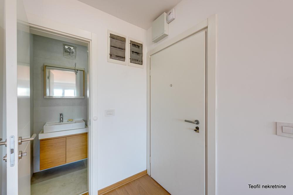 Stan na prodaju u Beogradu, Šumice, trosoban, 66m2, cena 277000 evra