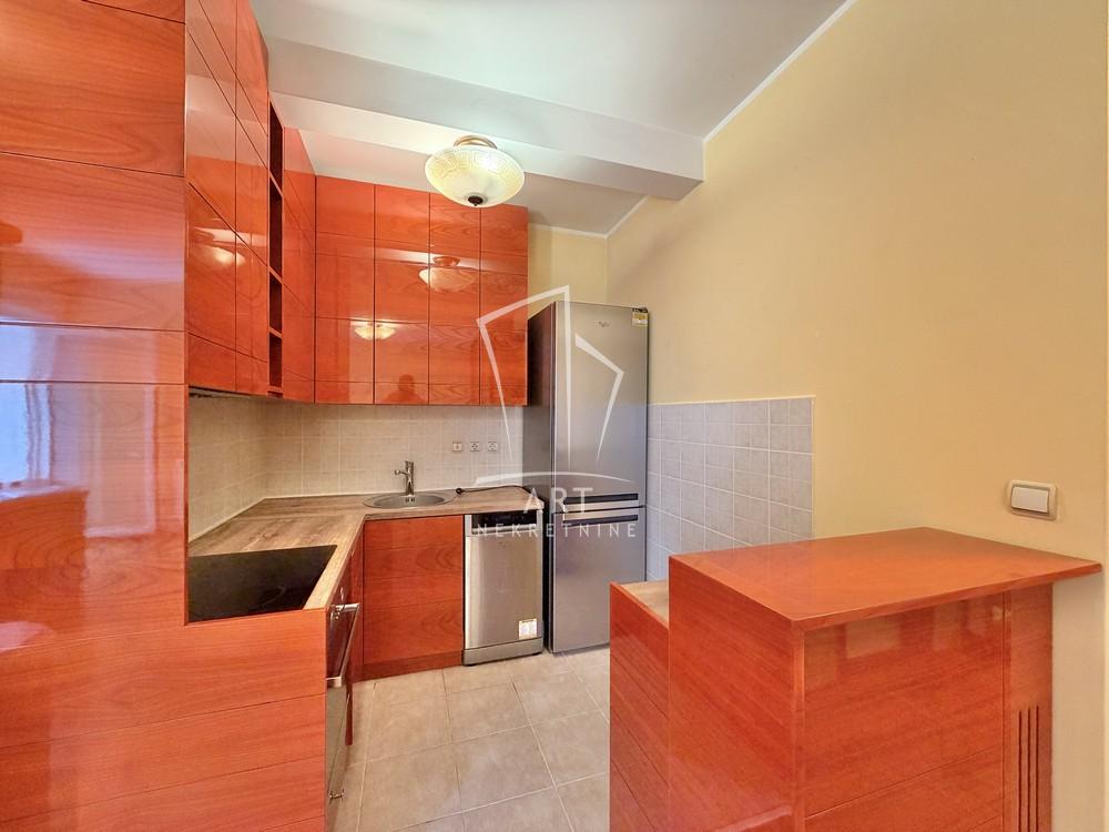 Stan na prodaju u Beogradu, Vračar (Hram), dvosoban, 46m2, cena 270000 evra