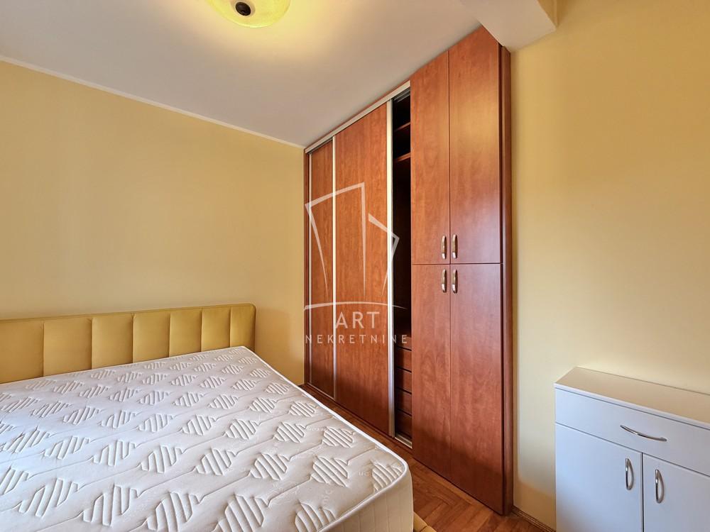 Stan na prodaju u Beogradu, Vračar (Hram), dvosoban, 46m2, cena 270000 evra