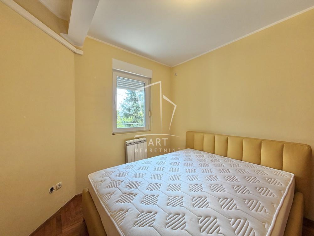 Stan na prodaju u Beogradu, Vračar (Hram), dvosoban, 46m2, cena 270000 evra