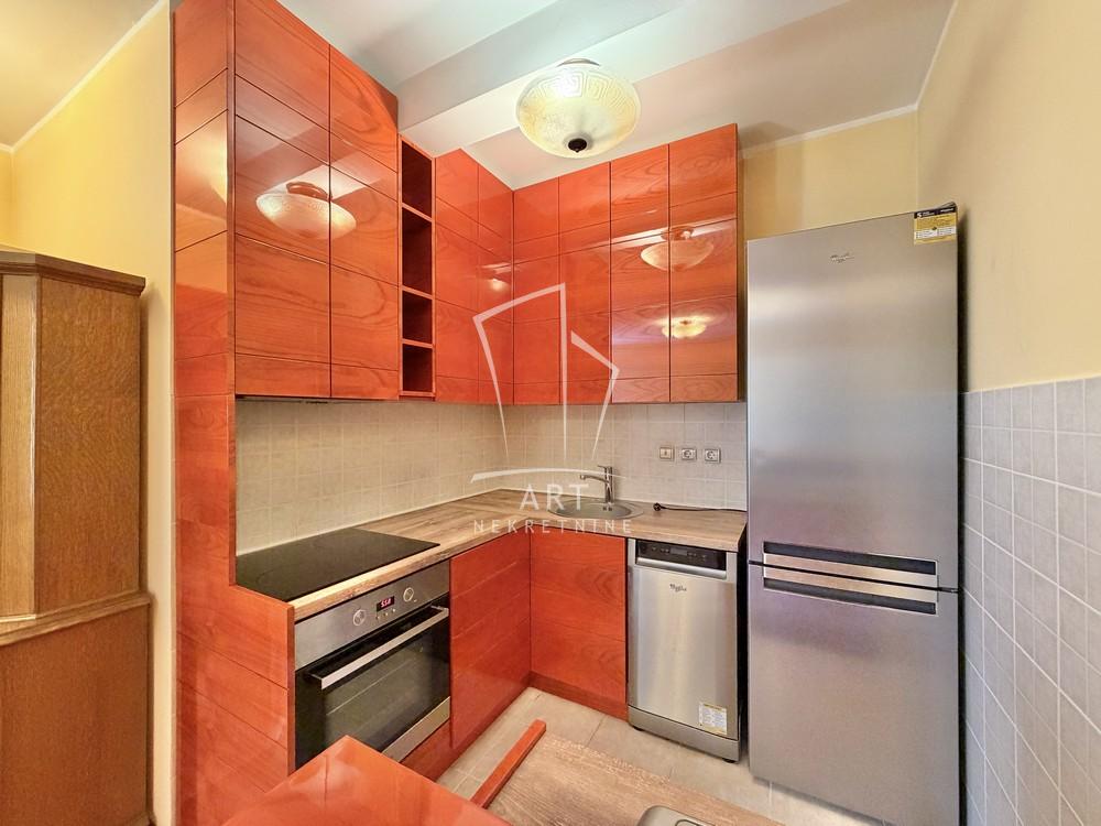 Stan na prodaju u Beogradu, Vračar (Hram), dvosoban, 46m2, cena 270000 evra