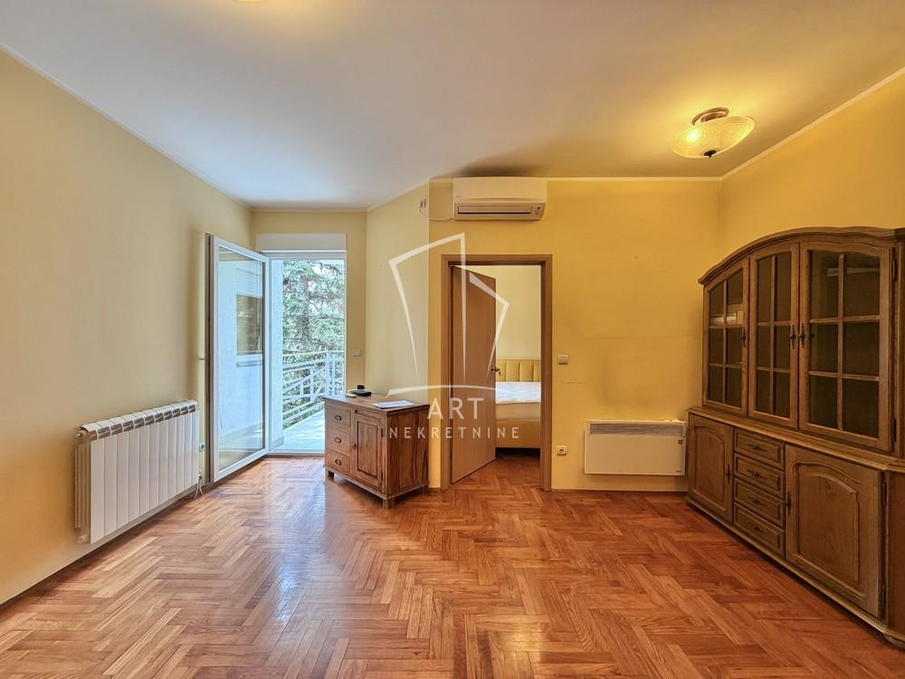 Stan na prodaju u Beogradu, Vračar (Hram), dvosoban, 46m2, cena 270000 evra