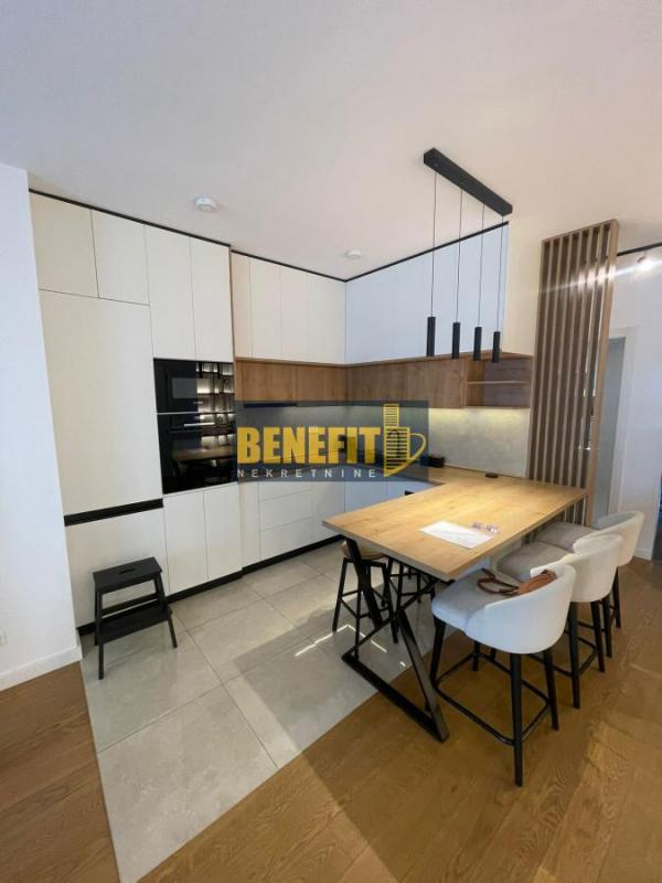 Stan na prodaju u Beogradu, Savski venac, cetvorosoban, 108m2, cena 710000 evra