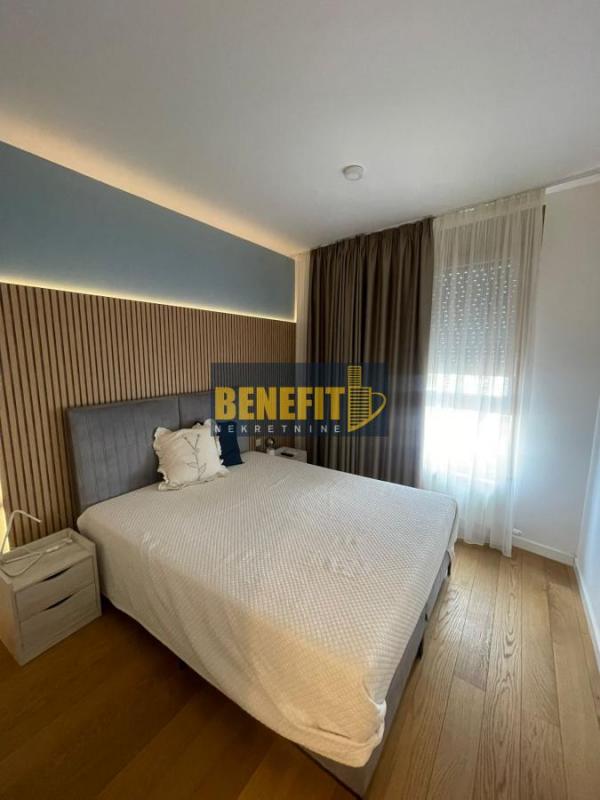 Stan na prodaju u Beogradu, Savski venac, cetvorosoban, 108m2, cena 710000 evra