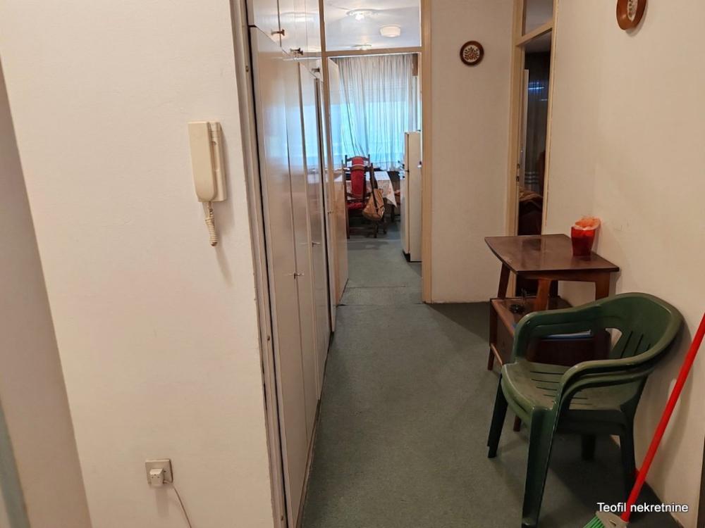 Stan na prodaju u Beogradu, Novi Beograd blok 70 (Kineski TC), dvosoban, 59m2, cena 220000 evra