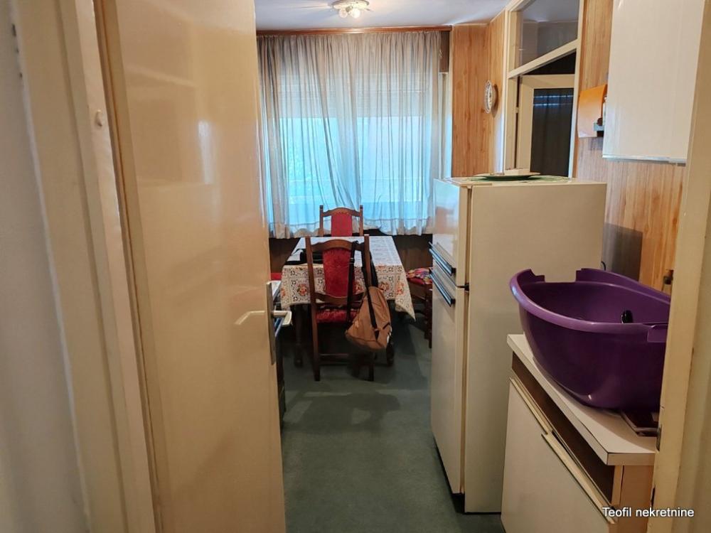 Stan na prodaju u Beogradu, Novi Beograd blok 70 (Kineski TC), dvosoban, 59m2, cena 220000 evra