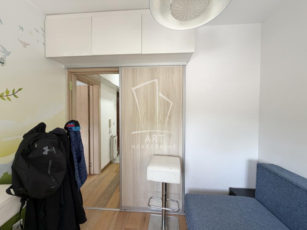 Stan na prodaju u Beogradu, Zvezdara, dvoiposoban, 67m2, cena 204000 evra