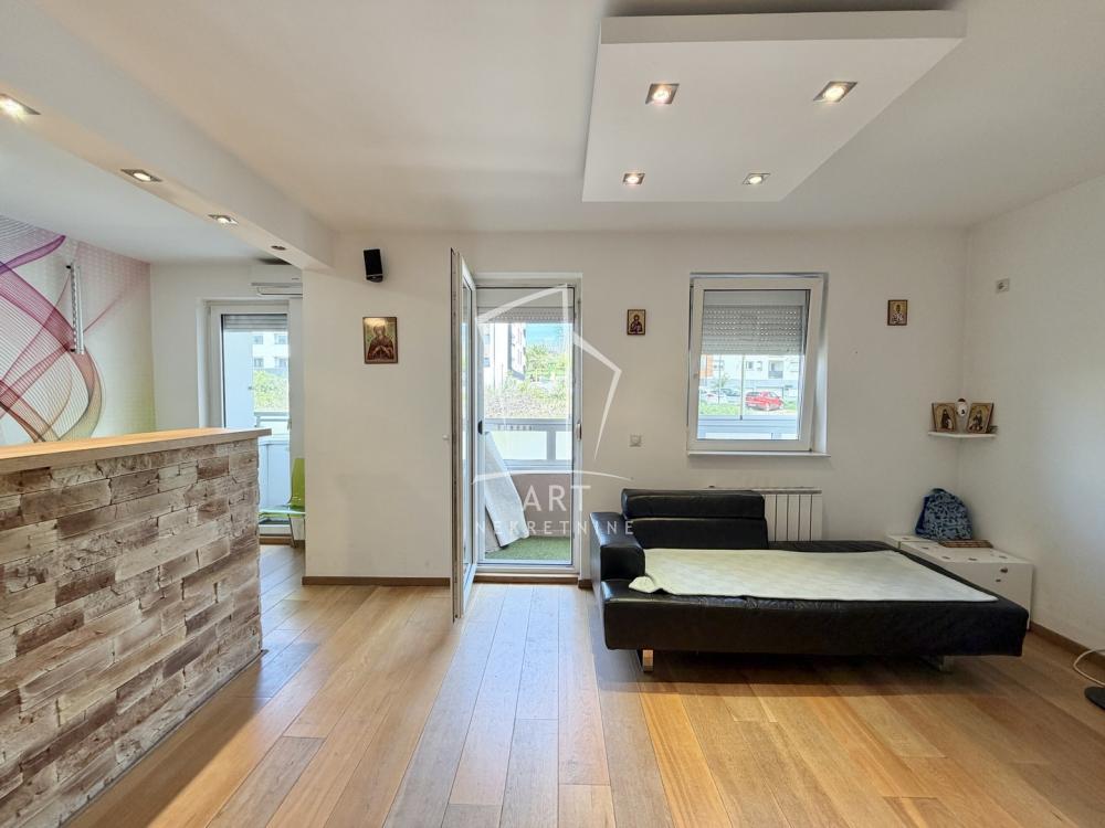 Stan na prodaju u Beogradu, Zvezdara, dvoiposoban, 67m2, cena 204000 evra