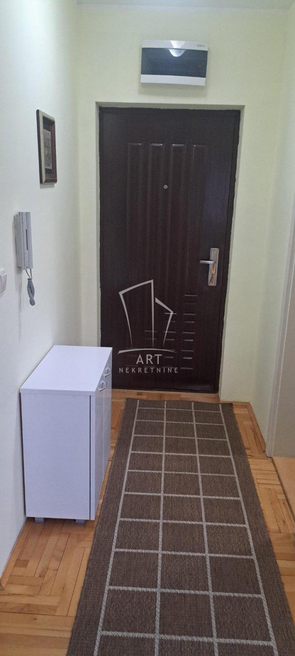 Stan na prodaju u Beogradu, Mirijevo, 28m2, cena 82000 evra