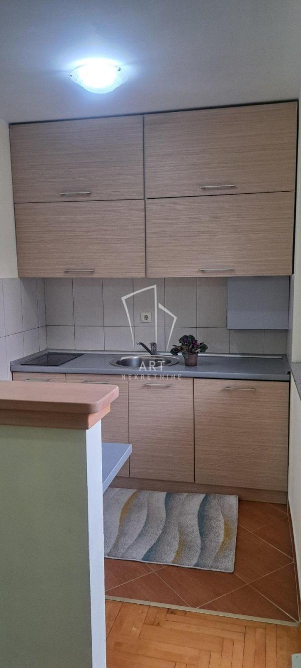 Stan na prodaju u Beogradu, Mirijevo, 28m2, cena 82000 evra