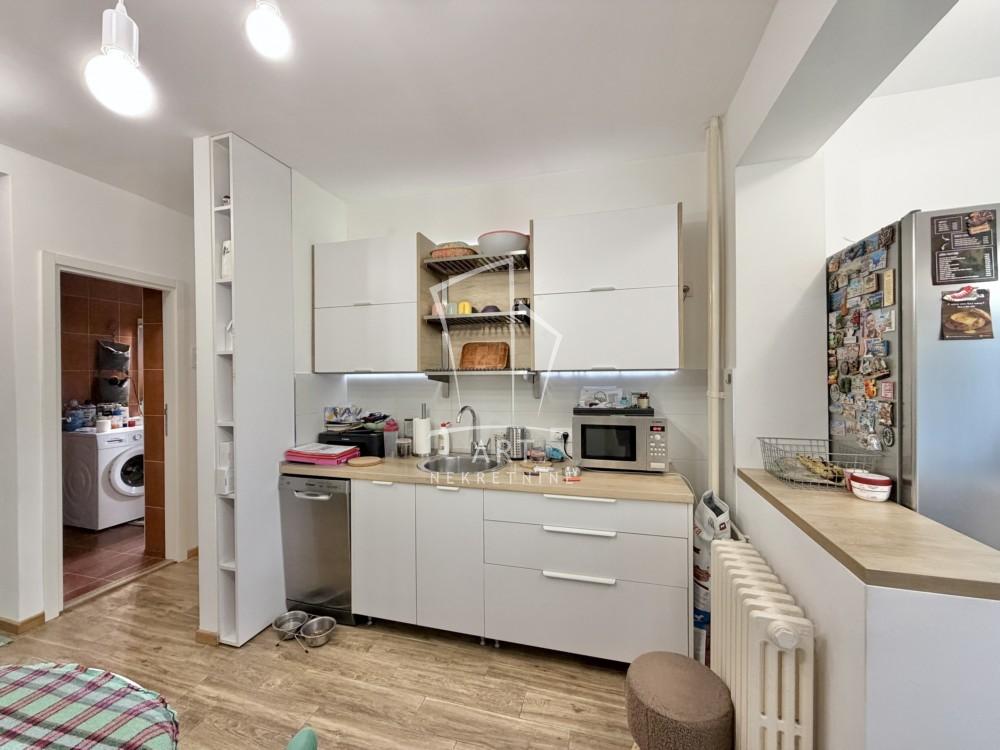 Stan na prodaju u Beogradu, Banovo brdo, dvosoban, 55m2, cena 139900 evra