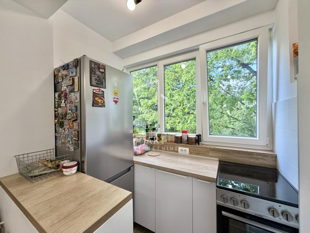 Stan na prodaju u Beogradu, Banovo brdo, dvosoban, 55m2, cena 139900 evra