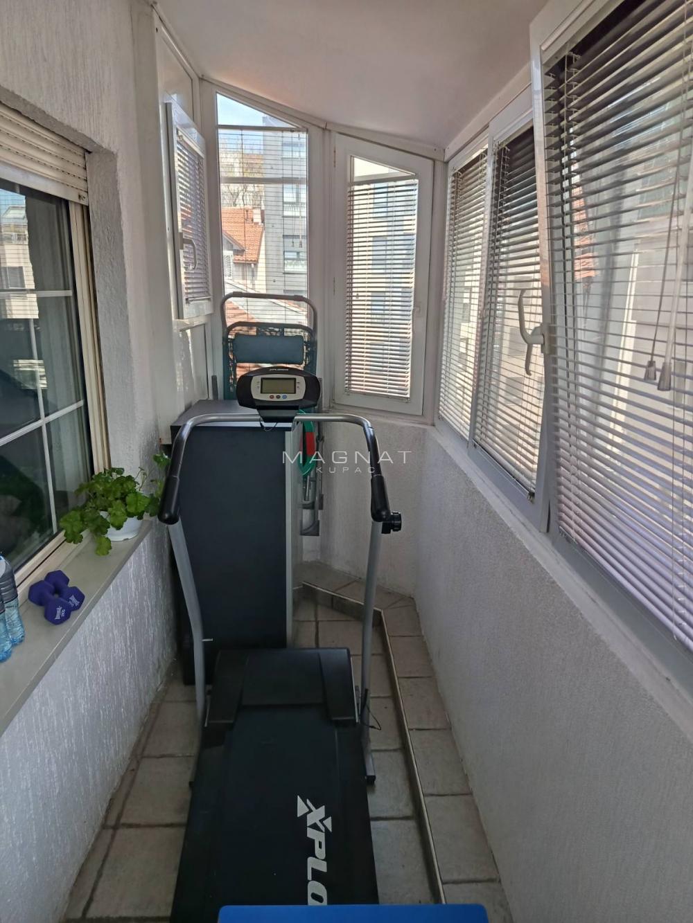 Stan na prodaju u Beogradu, Vračar, dvosoban, 53m2, cena 215000 evra