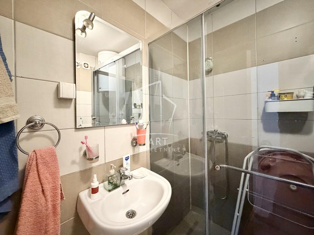 Stan na prodaju u Beogradu, Novi Beograd, dvosoban, 47m2, cena 125000 evra