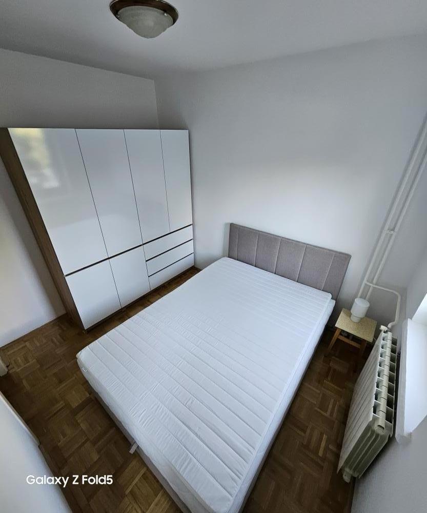 Stan na prodaju u Beogradu, Novi Beograd blok 62, jednoiposoban, 53m2, cena 202000 evra