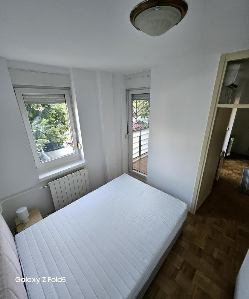 Stan na prodaju u Beogradu, Novi Beograd blok 62, jednoiposoban, 53m2, cena 202000 evra