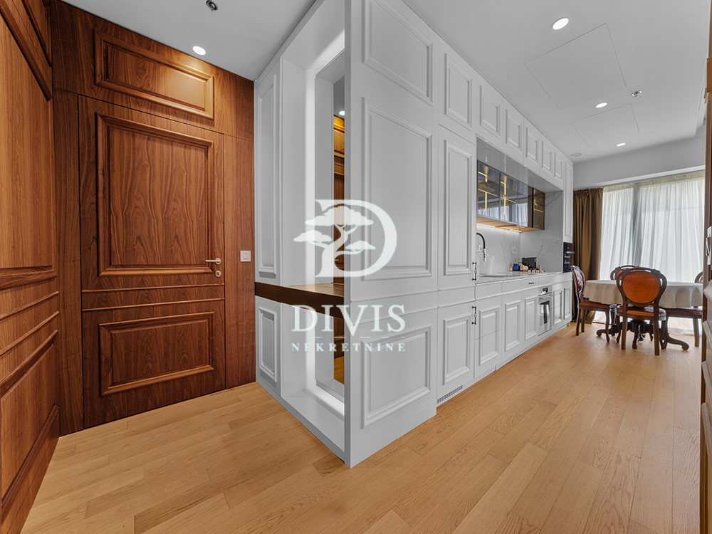 Stan na prodaju u Beogradu, Novi Beograd, trosoban, 95m2, cena 590000 evra