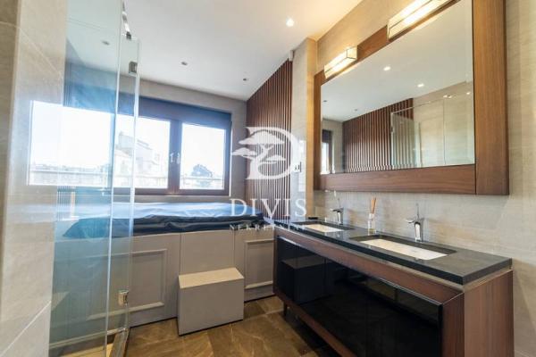 Stan na prodaju u Beogradu, Vračar (Hram), 152m2, cena 640000 evra