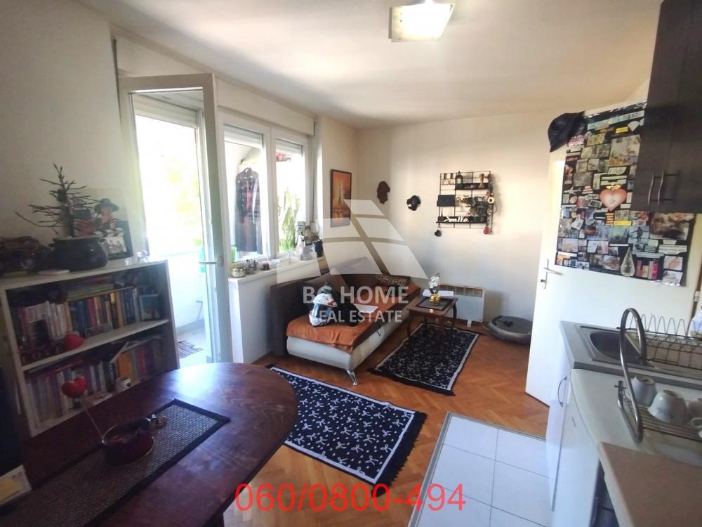 Stan na prodaju u Beogradu, Zemun, 26m2, cena 124000 evra