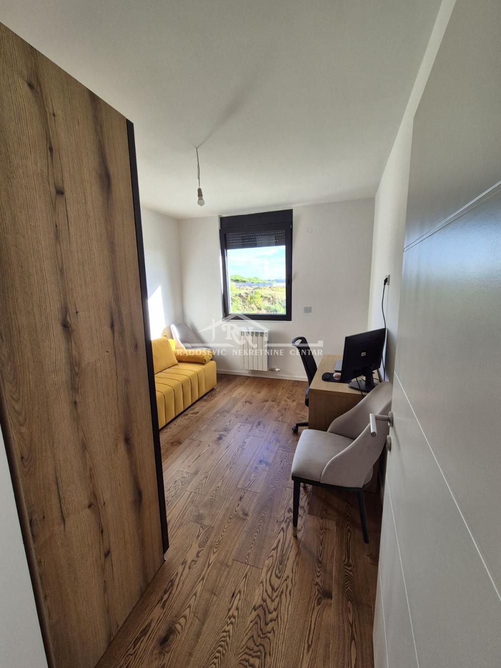 Stan na prodaju u Beogradu, Višnjička banja, trosoban, 67m2, cena 230000 evra