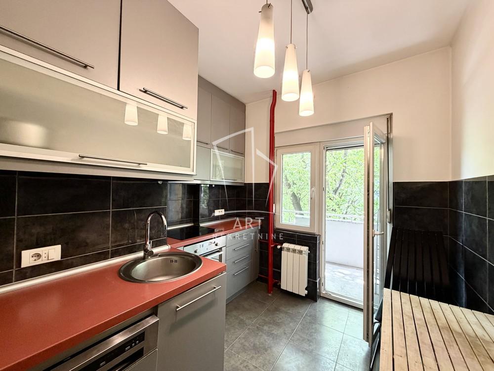 Stan na prodaju u Beogradu, Novi Beograd, dvosoban, 51m2, cena 199000 evra