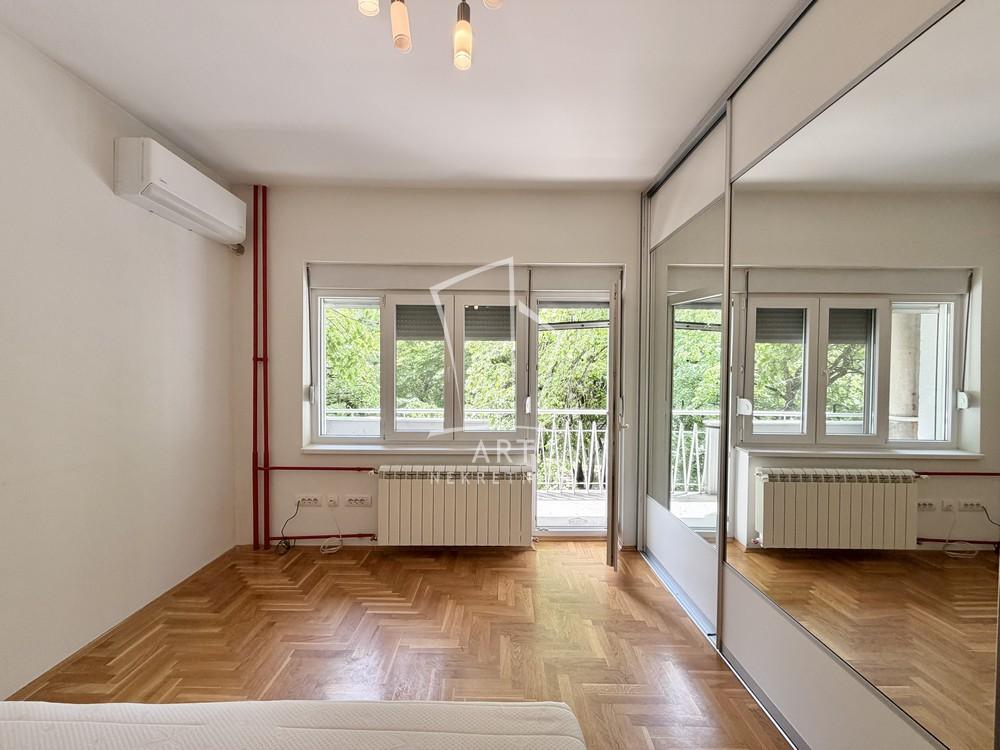 Stan na prodaju u Beogradu, Novi Beograd, dvosoban, 51m2, cena 199000 evra