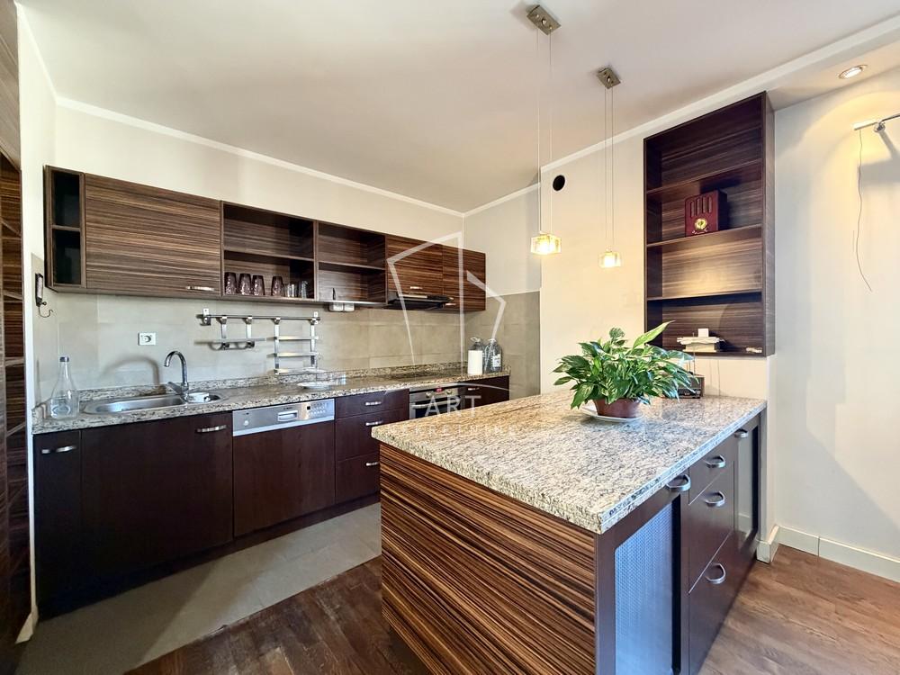 Stan na prodaju u Beogradu, Stari grad, cetvorosoban, 155m2, cena 570000 evra