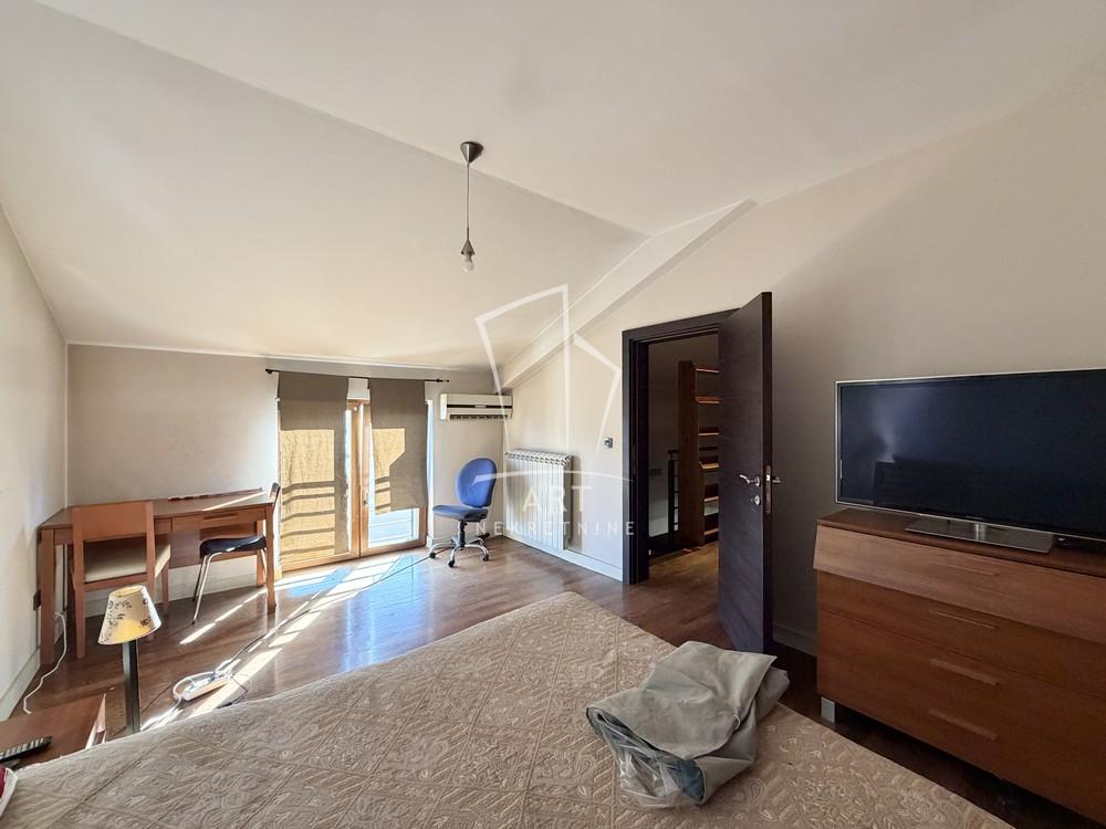 Stan na prodaju u Beogradu, Stari grad, cetvorosoban, 155m2, cena 570000 evra