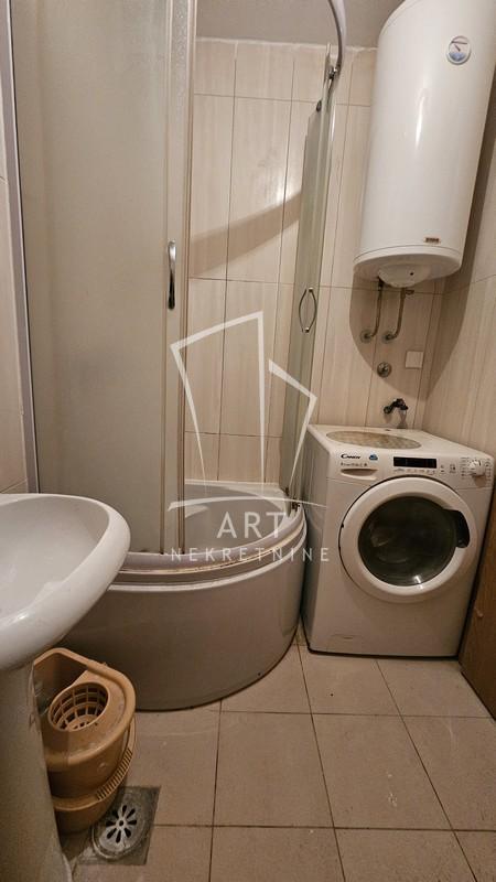 Stan na prodaju u Beogradu, Mirijevo, jednoiposoban, 23m2, cena 61000 evra