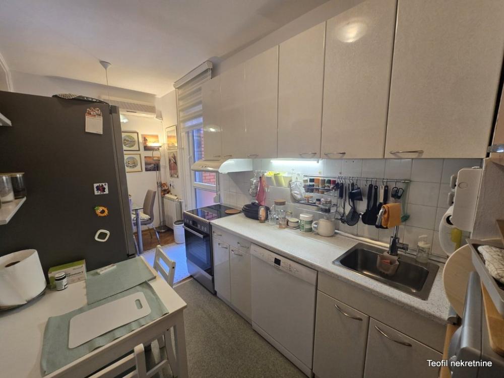 Stan na prodaju u Beogradu, Vukov spomenik, jednoiposoban, 39m2, cena 188000 evra