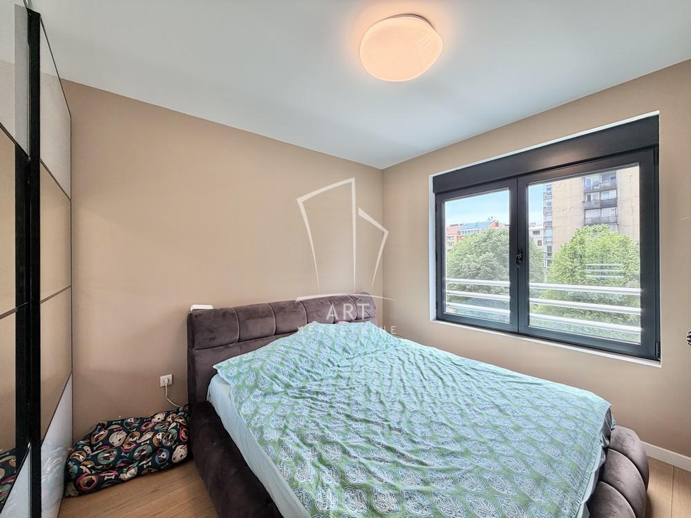 Stan na prodaju u Beogradu, Vračar, trosoban, 69m2, cena 325000 evra