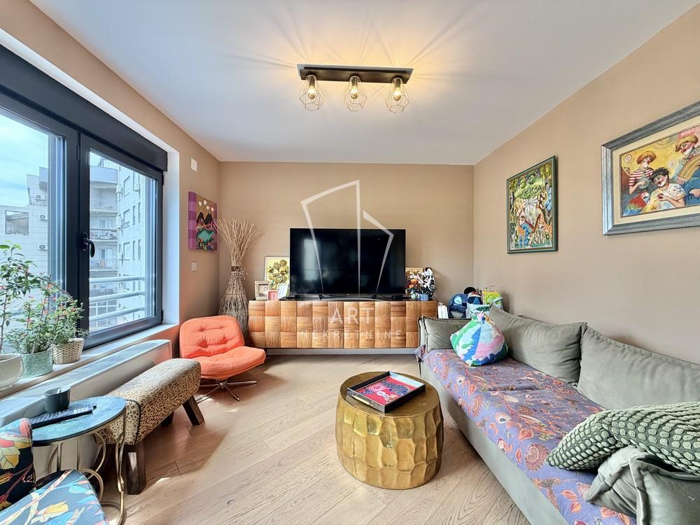 Stan na prodaju u Beogradu, Vračar, trosoban, 69m2, cena 325000 evra