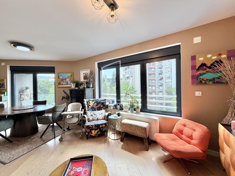 Stan na prodaju u Beogradu, Vračar, trosoban, 69m2, cena 325000 evra