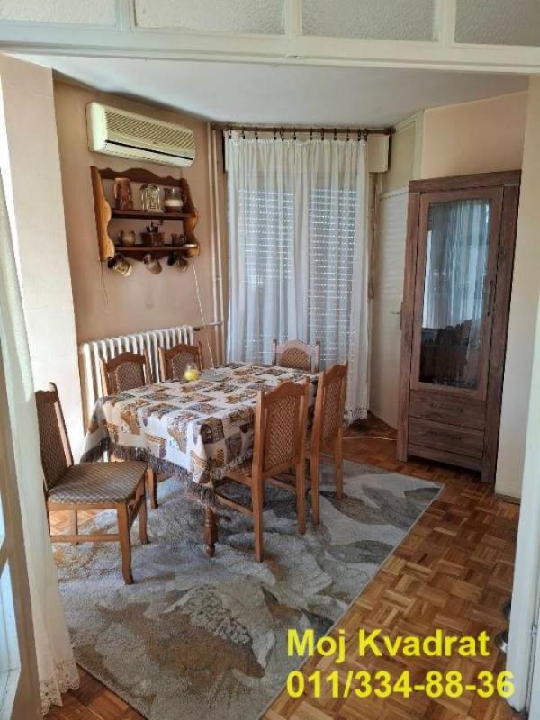 Stan na prodaju u Beogradu, Crveni Krst, troiposoban, 90m2, cena 295000 evra
