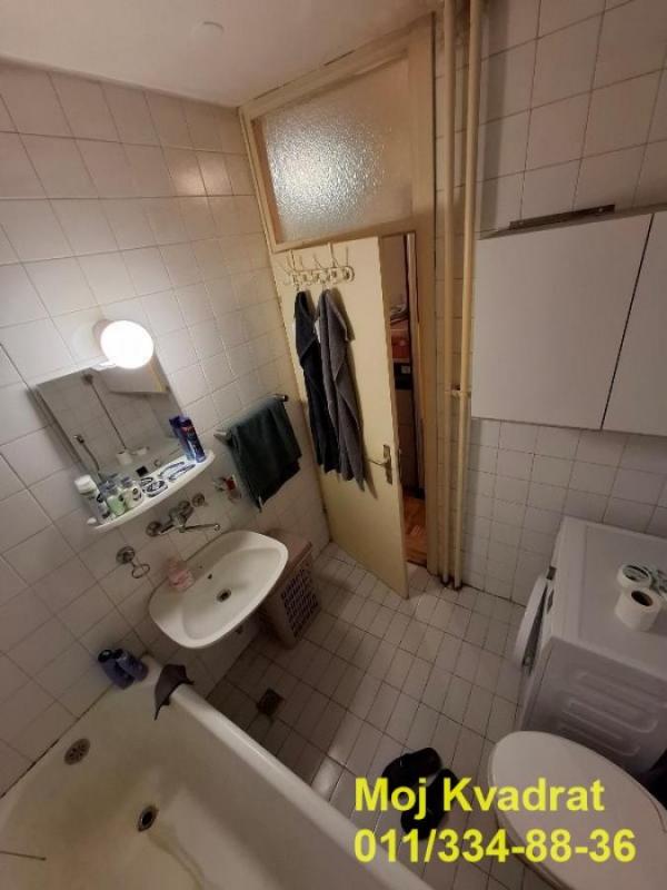 Stan na prodaju u Beogradu, Crveni Krst, troiposoban, 90m2, cena 295000 evra