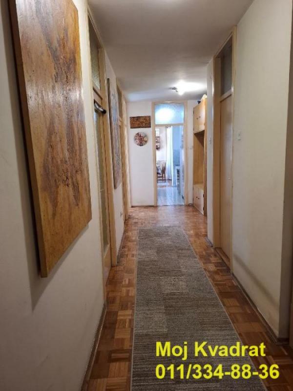 Stan na prodaju u Beogradu, Crveni Krst, troiposoban, 90m2, cena 295000 evra